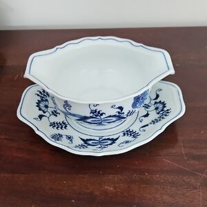 Vintage Blue Danube Onion Gravy Boat with Attached Underplate Made in Japan